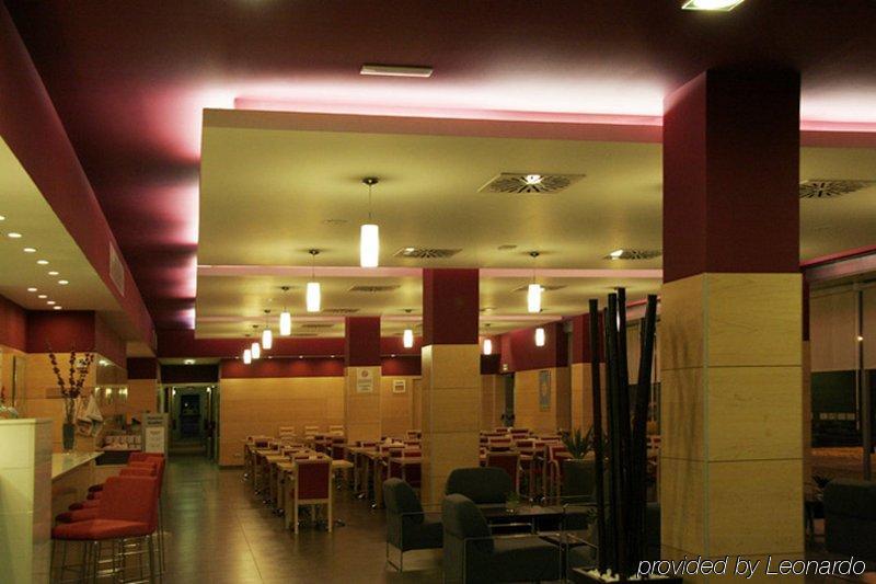 Holiday Inn Express Madrid-Getafe By Ihg Restoran fotoğraf